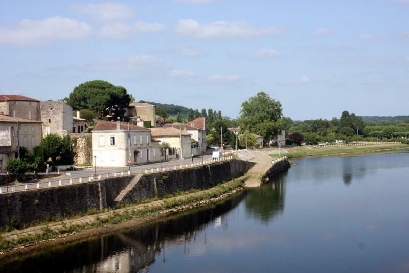L'escale Hébergement de vacances Castillon-la-Bataille